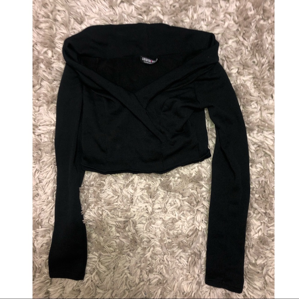 Long sleeve off the shoulder